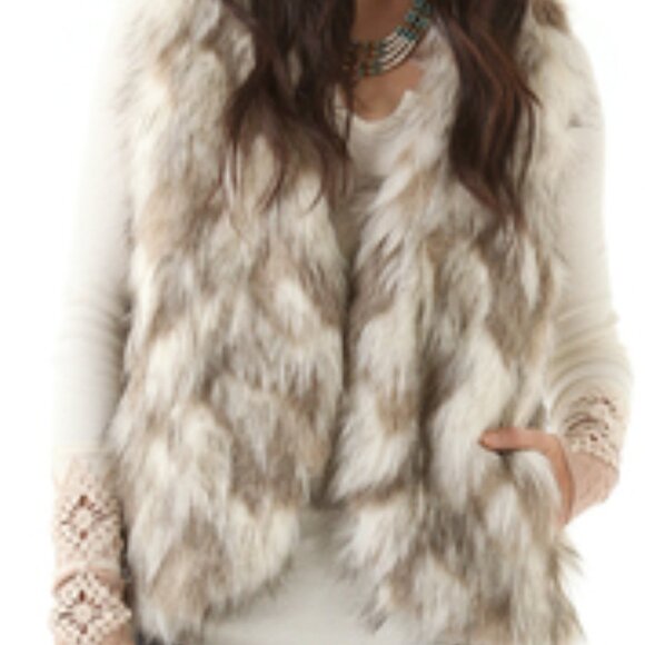 Free People Faux Fur vest - Picture 6 of 6
